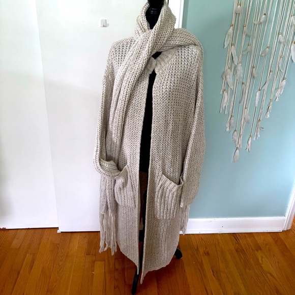 Cozy Happy Nature Cream/Gray Chunky Knit Sweater - Picture 1 of 10